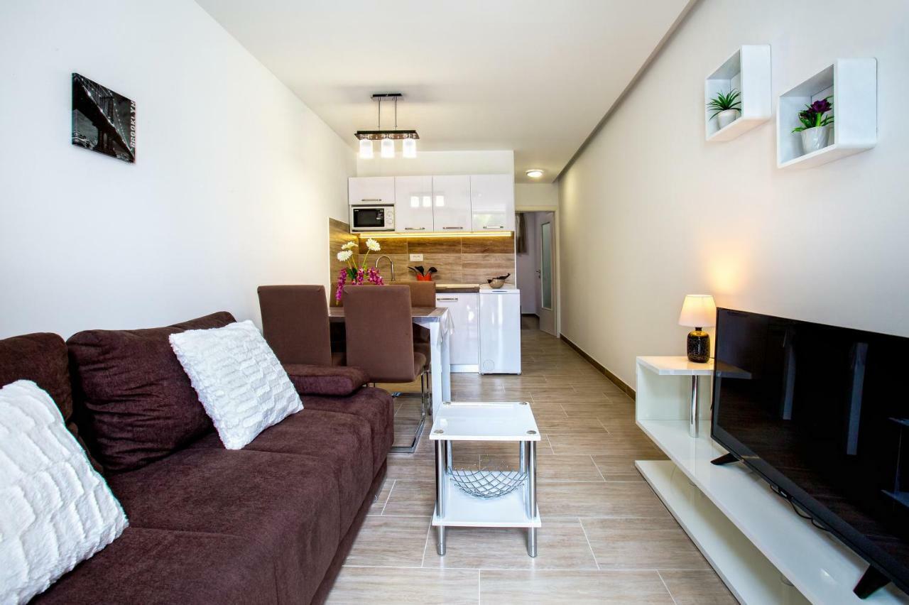 Apartment Nives In The City Center - Free Parking Split Exterior foto